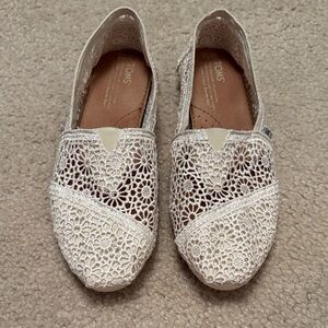 Toms Women's Crochet Slip-On Flats in Ivory
